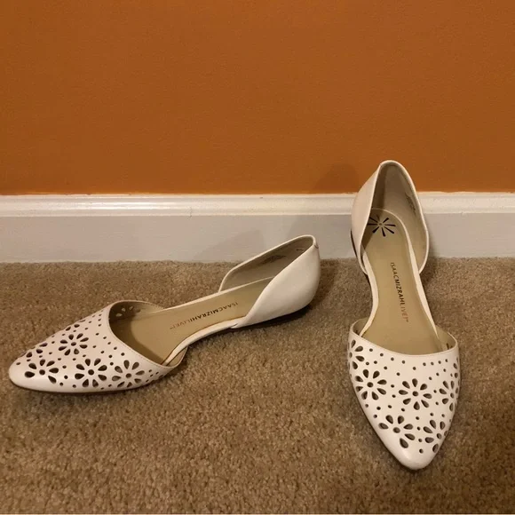 Isaac Mizrahi Cream Floral Cutout Flats - Picture 1 of 5